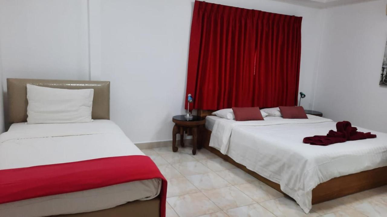 Happy Beach Jomtien Guesthouse Ngoại thất bức ảnh