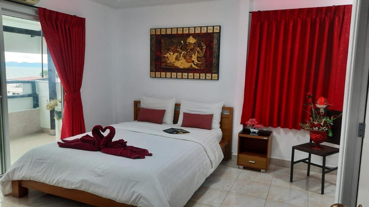 Happy Beach Jomtien Guesthouse Ngoại thất bức ảnh