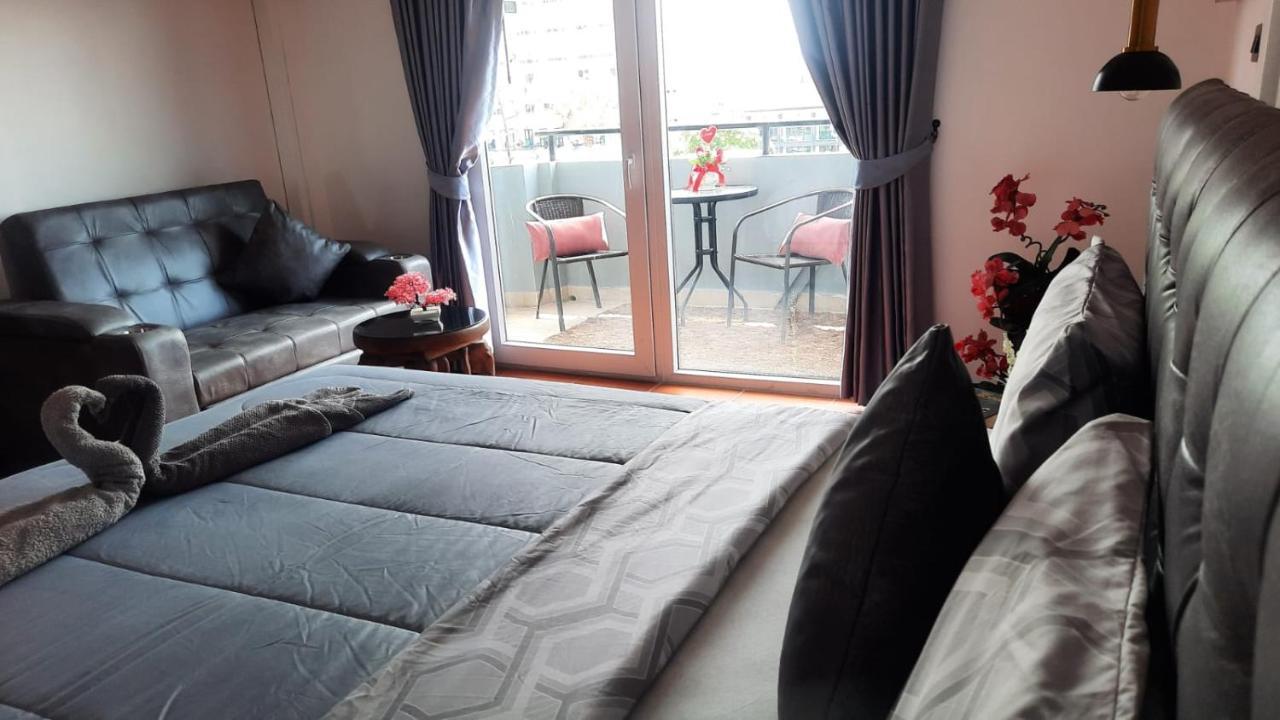 Happy Beach Jomtien Guesthouse Ngoại thất bức ảnh