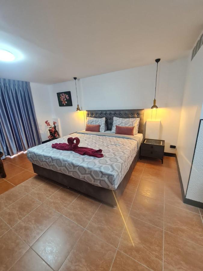 Happy Beach Jomtien Guesthouse Ngoại thất bức ảnh