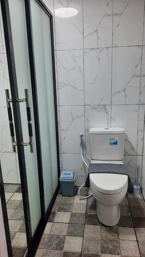 Happy Beach Jomtien Guesthouse Ngoại thất bức ảnh