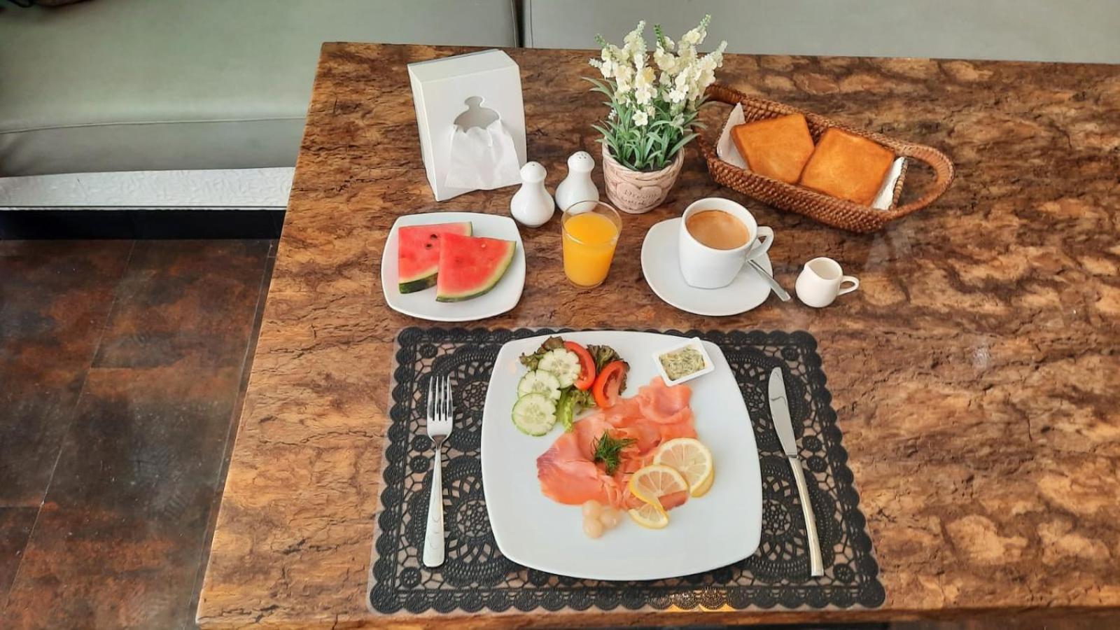 Happy Beach Jomtien Guesthouse Ngoại thất bức ảnh